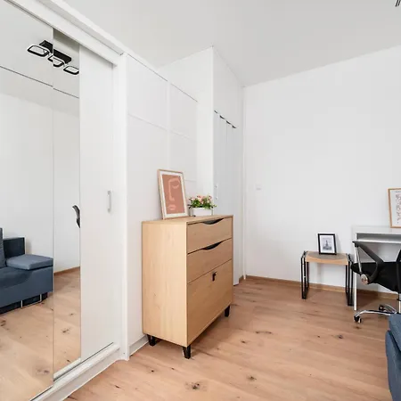 Appartement Pomorska 3-bedroom By Bookinghost *