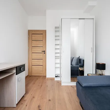 Pomorska 3-bedroom By Bookinghost * Łódź