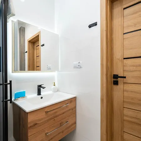 Pomorska 3-bedroom By Bookinghost Appartamento *